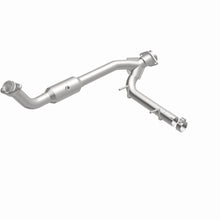 Load image into Gallery viewer, MagnaFlow Exhaust Products 4651508 California CARB Direct-Fit Catalytic Converter for Select Lincoln Navigator