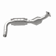 Load image into Gallery viewer, MagnaFlow Exhaust Products 458021 California CARB Direct-Fit Catalytic Converter for Select Ford Expedition