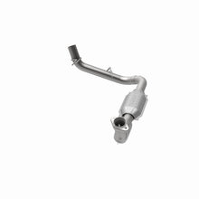 Load image into Gallery viewer, MagnaFlow Exhaust Products 447129 California CARB Direct-Fit Catalytic Converter for Select Ford Expedition, Ford F-150, Ford F-250, Lincoln Navigator