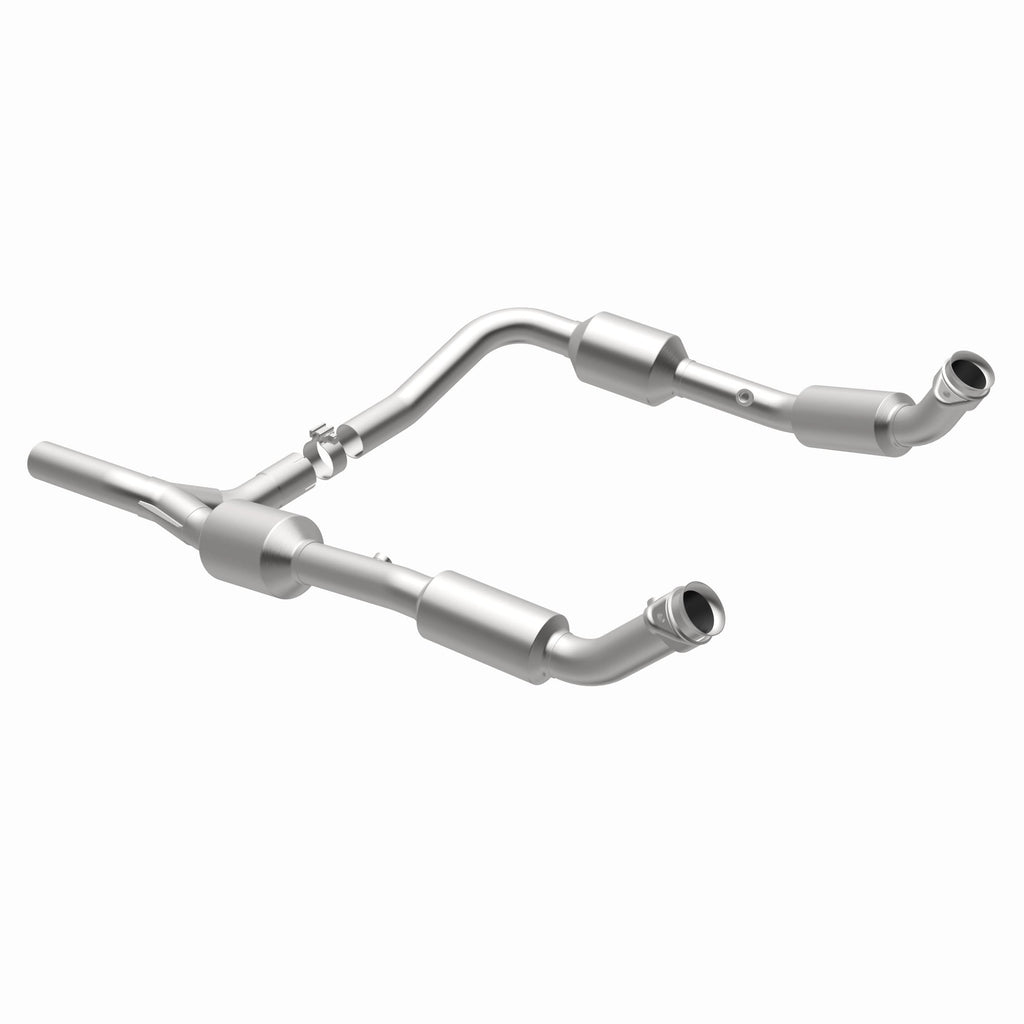 MagnaFlow Exhaust Products 5481640 California CARB Direct-Fit Catalytic Converter for Select Ford E-150, Ford E-250