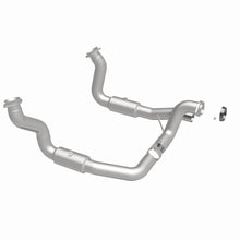 Load image into Gallery viewer, MagnaFlow Exhaust Products 5551297 California CARB Direct-Fit Catalytic Converter for Select Ford F-250 Super Duty, Ford F-350 Super Duty