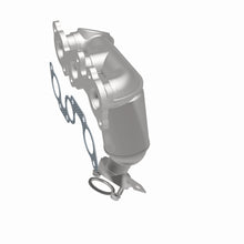Load image into Gallery viewer, MagnaFlow Exhaust Products 5582833 California CARB Manifold Catalytic Converter for Select Lexus RX330, Toyota Highlander, Toyota Sienna