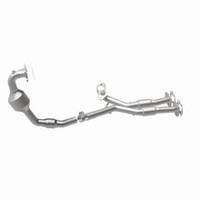 Load image into Gallery viewer, MagnaFlow Exhaust Products 52647 OEM Grade Manifold Catalytic Converter for Select Cadillac SRX