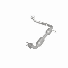 Load image into Gallery viewer, MagnaFlow Exhaust Products 5481625 California CARB Direct-Fit Catalytic Converter for Select Toyota Tundra
