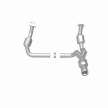 Load image into Gallery viewer, MagnaFlow Exhaust Products 52616 OEM Grade Direct-Fit Catalytic Converter for Select Cadillac Escalade, Cadillac Escalade ESV, Cadillac Escalade EXT, Chevrolet Silverado 1500, GMC Sierra 1500, GMC Yukon, GMC Yukon XL