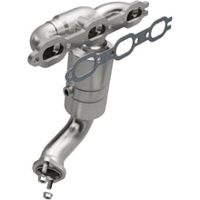 Load image into Gallery viewer, MagnaFlow Exhaust Products 51394 OEM Grade Manifold Catalytic Converter for Select Chrysler Pacifica, Chrysler Sebring, Chrysler Town &amp; Country, Dodge Avenger, Dodge Grand Caravan, Dodge Journey, Volkswagen Routan