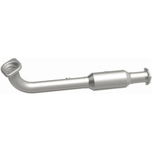 Load image into Gallery viewer, MagnaFlow Exhaust Products 5561668 California CARB Direct-Fit Catalytic Converter for Select Honda CR-V