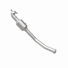 Load image into Gallery viewer, MagnaFlow Exhaust Products 21-250 OEM Grade Direct-Fit Catalytic Converter for Select Dodge Durango, Jeep Grand Cherokee