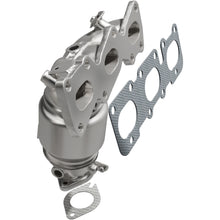 Load image into Gallery viewer, MagnaFlow Exhaust Products 52737 OEM Grade Manifold Catalytic Converter for Select Hyundai Santa Fe, Kia Sorento