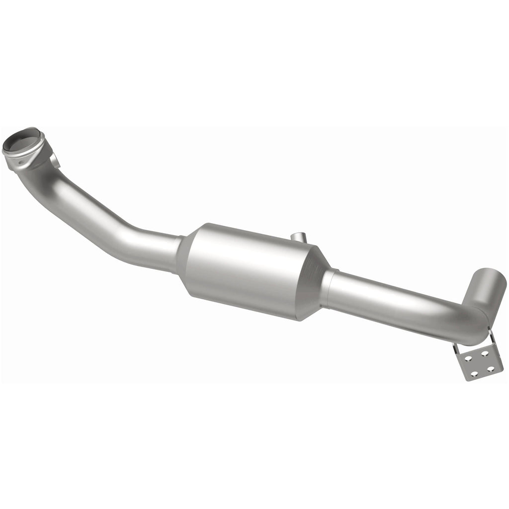 MagnaFlow Exhaust Products 52507 OEM Grade Direct-Fit Catalytic Converter for Select Lincoln Navigator