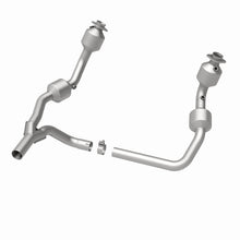 Load image into Gallery viewer, MagnaFlow Exhaust Products 5582689 California CARB Direct-Fit Catalytic Converter for Select Jeep Wrangler