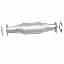 Load image into Gallery viewer, MagnaFlow Exhaust Products 3391657 California CARB Direct-Fit Catalytic Converter for Select Isuzu Pickup, Isuzu Rodeo, Isuzu Trooper