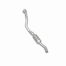 Load image into Gallery viewer, MagnaFlow Exhaust Products 4481658 California CARB Direct-Fit Catalytic Converter for Select Audi A4, Audi A4 Quattro, Volkswagen Passat