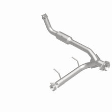 Load image into Gallery viewer, MagnaFlow Exhaust Products 4651508 California CARB Direct-Fit Catalytic Converter for Select Lincoln Navigator