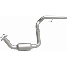 Load image into Gallery viewer, MagnaFlow Exhaust Products 5451418 California CARB Direct-Fit Catalytic Converter for Select Chevrolet Silverado Classic, GMC Sierra Classic