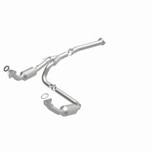 Load image into Gallery viewer, MagnaFlow Exhaust Products 4551211 California CARB Direct-Fit Catalytic Converter for Select Chevrolet Express 1500, Chevrolet Express 2500, GMC Savana 1500, GMC Savana