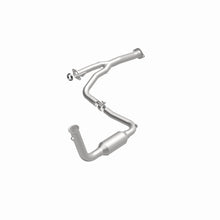 Load image into Gallery viewer, MagnaFlow Exhaust Products 5451582 California CARB Direct-Fit Catalytic Converter for Select Jeep Liberty