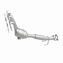 Load image into Gallery viewer, MagnaFlow Exhaust Products 5631186 California CARB Manifold Catalytic Converter for Select Ford C-Max