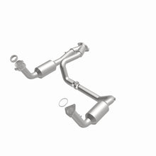 Load image into Gallery viewer, MagnaFlow Exhaust Products 4451419 California CARB Direct-Fit Catalytic Converter for Select Chevrolet Express 1500, Chevrolet Silverado 1500, Chevrolet Silverado 2500, Chevrolet Suburban 1500, Chevrolet Tahoe, GMC Sierra 1500, GMC Sierra 2500, GMC