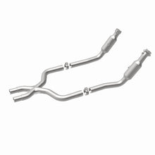 Load image into Gallery viewer, MagnaFlow Exhaust Products 5561977 California CARB Direct-Fit Catalytic Converter for Select Ford Mustang