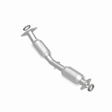 Load image into Gallery viewer, MagnaFlow Exhaust Products 551833 California CARB Direct-Fit Catalytic Converter for Select Nissan Versa
