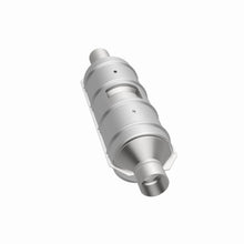 Load image into Gallery viewer, MagnaFlow Exhaust Products 55400 HM Grade Universal Catalytic Converter for Select Ford E-150, Ford E-150 Club Wagon, Ford E-150 Econoline, Ford E-150 Econoline Club Wagon, Ford E-250, Ford E-250 Econoline, Ford E-350 Club Wagon, Ford E-350 Econoline,