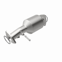 Load image into Gallery viewer, MagnaFlow Exhaust Products 21-293 OEM Grade Direct-Fit Catalytic Converter for Select Honda CR-V