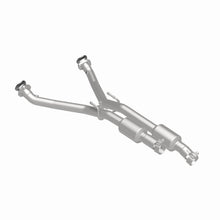 Load image into Gallery viewer, MagnaFlow Exhaust Products 557969 California CARB Direct-Fit Catalytic Converter for Select Cadillac CTS