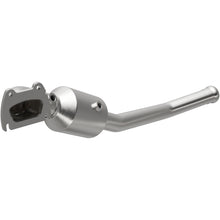 Load image into Gallery viewer, MagnaFlow Exhaust Products 21-251 OEM Grade Direct-Fit Catalytic Converter for Select Dodge Durango, Jeep Grand Cherokee