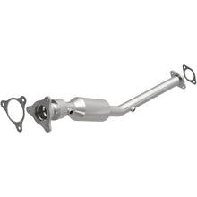 Load image into Gallery viewer, MagnaFlow Exhaust Products 5461905 California CARB Direct-Fit Catalytic Converter for Select Chevrolet Cobalt, Chevrolet HHR, Saturn Ion