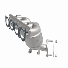 Load image into Gallery viewer, MagnaFlow Exhaust Products 290084 OEM Grade Manifold Catalytic Converter for Select Hyundai Elantra, Kia Forte