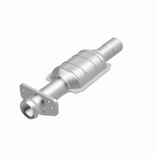 Load image into Gallery viewer, MagnaFlow Exhaust Products 93485 Standard Grade Direct-Fit Catalytic Converter for Select Chevrolet S10 Blazer, GMC Jimmy, Oldsmobile Bravada