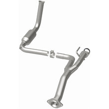 Load image into Gallery viewer, MagnaFlow Exhaust Products 4551582 California CARB Direct-Fit Catalytic Converter for Select Jeep Liberty