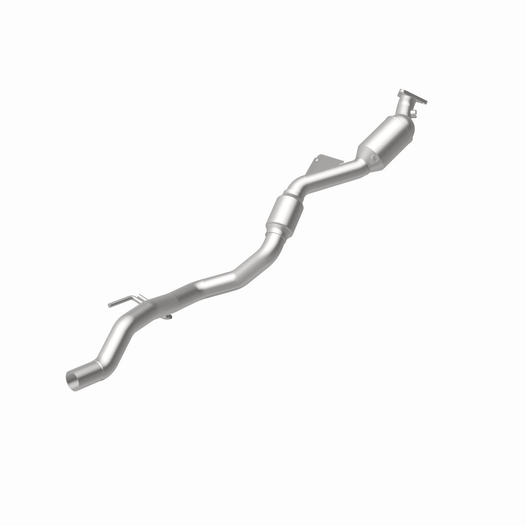 MagnaFlow Exhaust Products 52410 OEM Grade Direct-Fit Catalytic Converter for Select Porsche Cayenne, Volkswagen Touareg