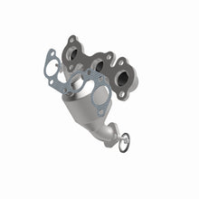 Load image into Gallery viewer, MagnaFlow Exhaust Products 5582837 California CARB Manifold Catalytic Converter for Select Lexus RX330, Toyota Highlander, Toyota Sienna