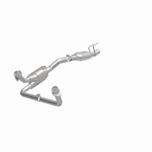 Load image into Gallery viewer, MagnaFlow Exhaust Products 93423 Standard Grade Direct-Fit Catalytic Converter for Select Ford E-150 Econoline, Ford E-150 Econoline Club Wagon
