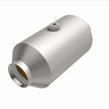 Load image into Gallery viewer, MagnaFlow Exhaust Products 6561356 California CARB Universal Catalytic Converter for Select Cadillac CT5, Chrysler 300, Dodge Challenger, Dodge Charger, Jaguar F-Type, Nissan Altima