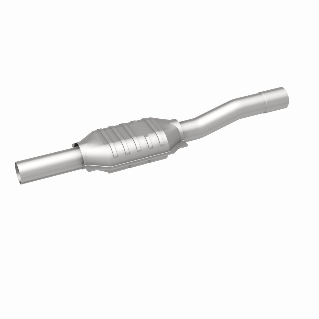 MagnaFlow Exhaust Products 51698 OEM Grade Direct-Fit Catalytic Converter for Select Jeep Grand Cherokee