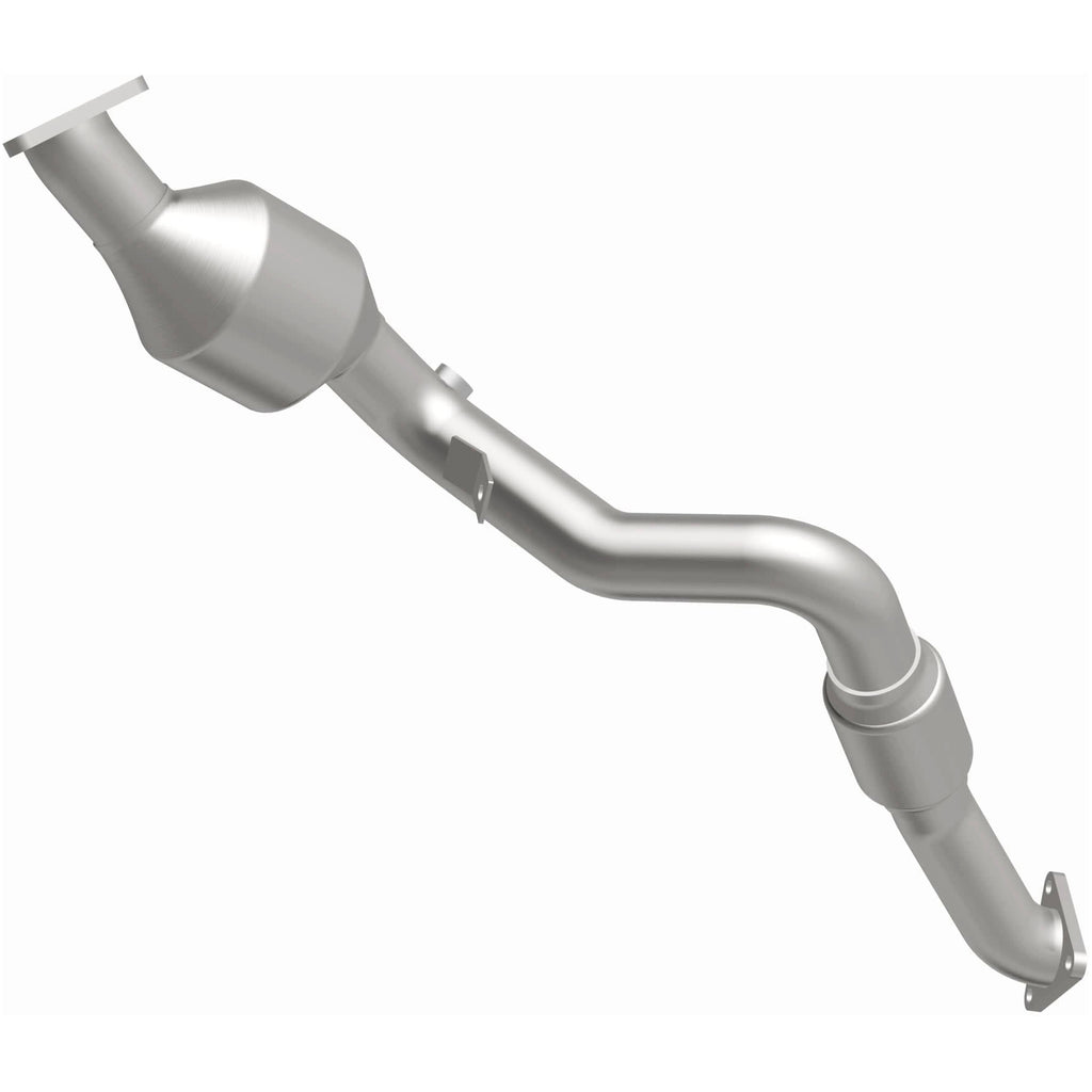 MagnaFlow Exhaust Products 5582586 California CARB Direct-Fit Catalytic Converter for Select Audi Q7, Volkswagen Touareg