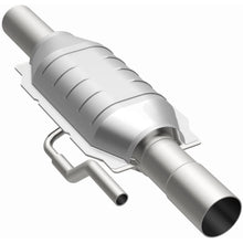 Load image into Gallery viewer, MagnaFlow Exhaust Products 95221 HM Grade Direct-Fit Catalytic Converter for Select Dodge Ram 2500, Dodge Ram