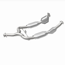 Load image into Gallery viewer, MagnaFlow Exhaust Products 441108 California CARB Direct-Fit Catalytic Converter for Select Ford Mustang