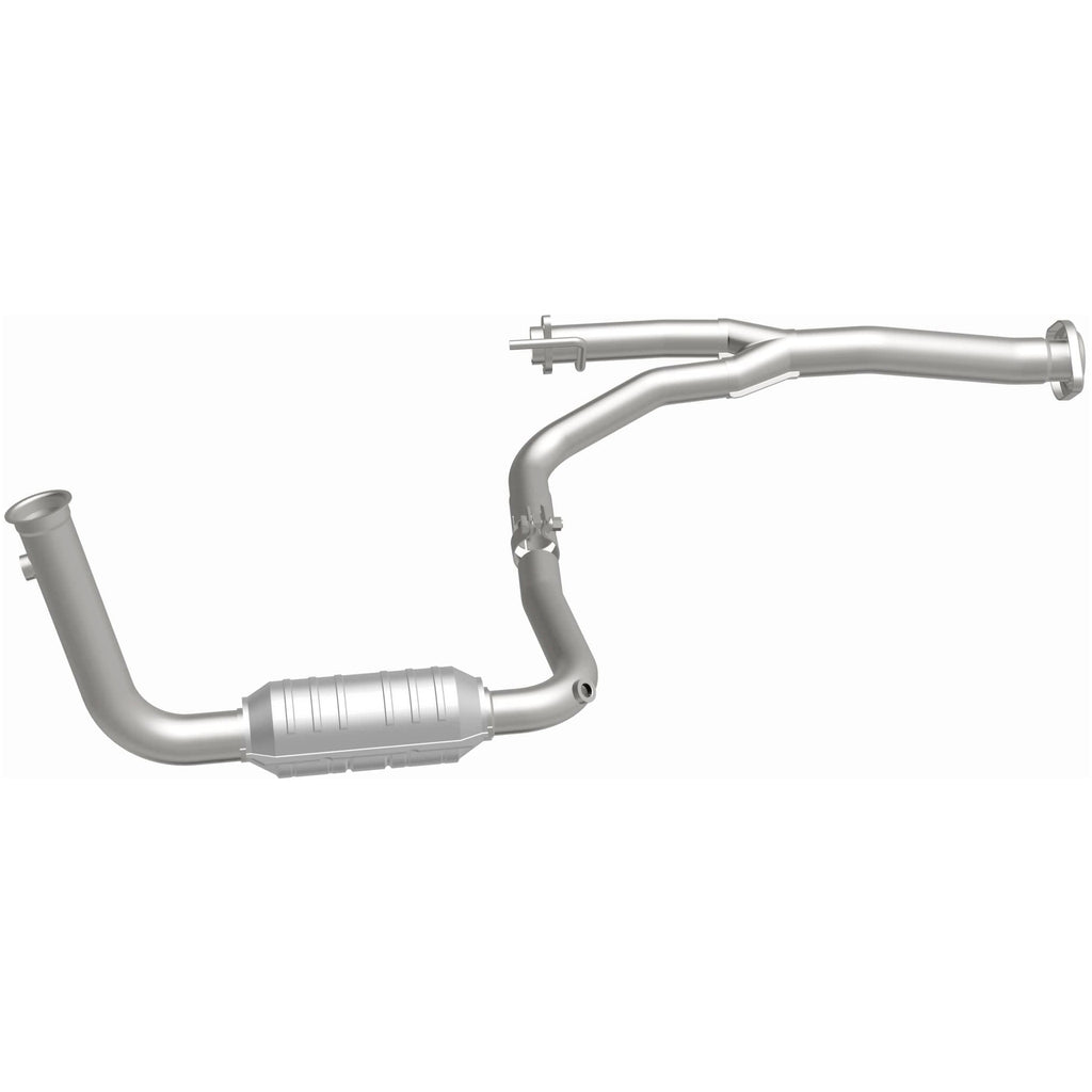 MagnaFlow Exhaust Products 49582 OEM Grade Direct-Fit Catalytic Converter for Select Jeep Liberty