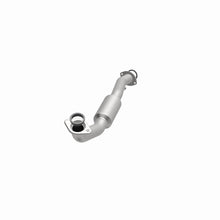 Load image into Gallery viewer, MagnaFlow Exhaust Products 52206 OEM Grade Direct-Fit Catalytic Converter for Select Toyota Highlander