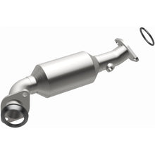 Load image into Gallery viewer, MagnaFlow Exhaust Products 5461885 California CARB Direct-Fit Catalytic Converter for Select Cadillac CTS