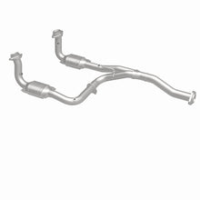 Load image into Gallery viewer, MagnaFlow Exhaust Products 49186 OEM Grade Direct-Fit Catalytic Converter for Select Jeep Liberty