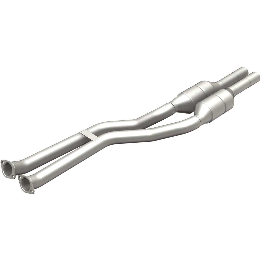 MagnaFlow Exhaust Products 49760 OEM Grade Direct-Fit Catalytic Converter for Select BMW 325Ci, BMW 325i