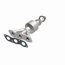 Load image into Gallery viewer, MagnaFlow Exhaust Products 51772 OEM Grade Manifold Catalytic Converter for Select Mitsubishi Outlander