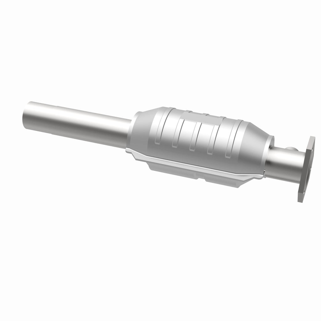 MagnaFlow Exhaust Products 22917 Standard Grade Direct-Fit Catalytic Converter for Select Volkswagen Golf, Volkswagen Jetta