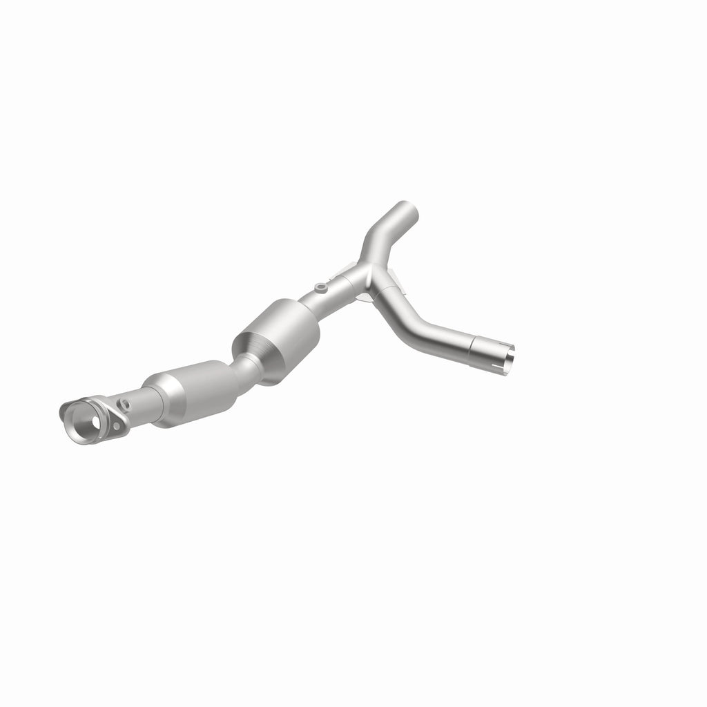 MagnaFlow Exhaust Products 5582310 California CARB Direct-Fit Catalytic Converter for Select Ford E-150, Ford E-250