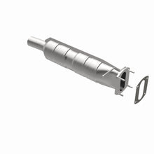 Load image into Gallery viewer, MagnaFlow Exhaust Products 24161 HM Grade Direct-Fit Catalytic Converter for Select Ford F-250 Super Duty, Ford F-350 Super Duty, Ford F-450 Super Duty, Ford F-550 Super Duty